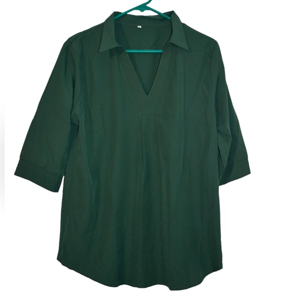 Tops - Mid sleeve women’s blouse, forest green size large